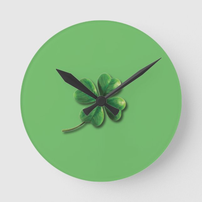 Reloj Redondo Mediano Shamrock irlandés verde moderno (Anverso)