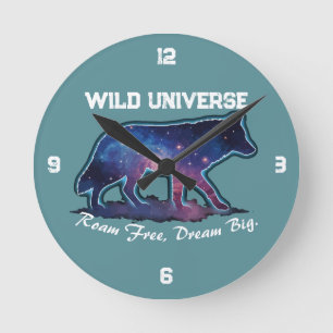 Reloj Redondo Mediano Silueta de lobo de galaxia solitaria (universo sal