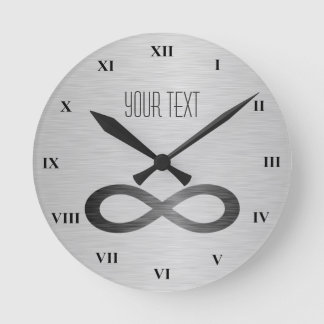 Reloj Redondo Mediano Símbolo infinito sobre textura falsa Metalizado de