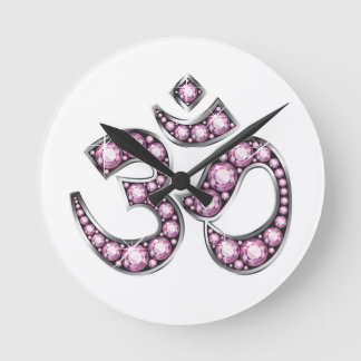 Reloj Redondo Mediano Símbolo Om con piedras "Quartz Rosa"