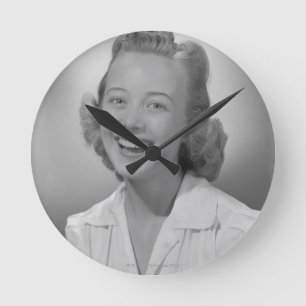 Reloj Redondo Mediano Sonrisa de la mujer