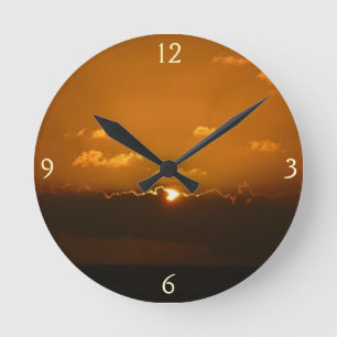 Reloj Redondo Mediano Sun Behind Clouds I Naranja Sunset Photo