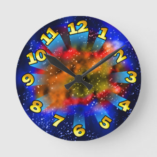 Reloj Redondo Mediano Supernova colorida con números volantes