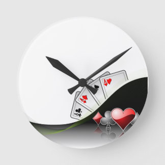 Reloj Redondo Mediano Tarjetas de póquer y símbolos del casino
