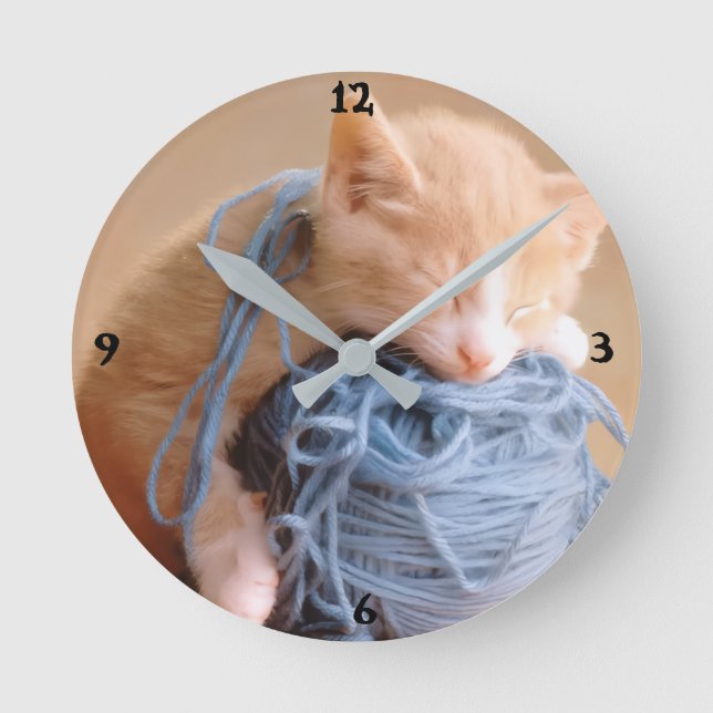 Reloj Redondo Mediano "Tejiendo sueños, un momento a la vez" (Anverso)