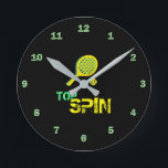 Reloj Redondo Mediano Tennis Sport Pop Art, Green & Yellow Racket & Ball<br><div class="desc">Retro,  pop,  colorful creation of Tennis Racket silhouette,  Round Clock.
Special theme of Green & Yellow coloring,  with simple but elegant icon styled art.
Original digital art by Raphael Studio - 'Tennis'.
Retro pop & style,  unique design.</div>