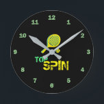 Reloj Redondo Mediano Tennis Sport Pop Art, Green & Yellow Racket & Ball<br><div class="desc">Retro,  pop,  colorful creation of Tennis Racket silhouette,  Round Clock.
Special theme of Green & Yellow coloring,  with simple but elegant icon styled art.
Original digital art by Raphael Studio - 'Tennis'.
Retro pop & style,  unique design.</div>