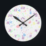 Reloj Redondo Mediano Terrazo blanco arcoiris pastel danés numerado<br><div class="desc">Otro reloj de chica de JessicaAmber - pregunta por las órdenes de los personalizados! Este divertido reloj de pared presenta un patrón abstracto de terrazo en color púrpura pastel, rosa, verde y amarillo, sobre un fondo blanco. El patrón tiene una vibra juvenil pero terrenal. Hay números púrpuras alrededor del borde...</div>