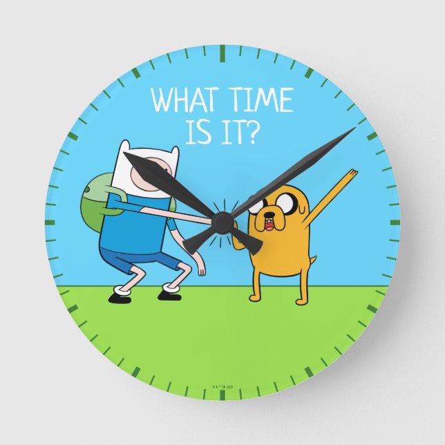 Reloj Redondo Mediano Tiempo de aventura | Finn & Jake Fist Bump (Anverso)