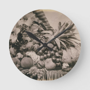 Reloj Redondo Mediano Todavía vida con la fruta, 1860 (foto de la sepia)