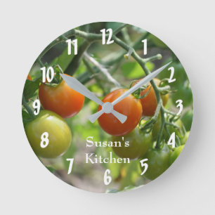 Reloj Redondo Mediano Tomates De Cerezo En La Cocina Vina