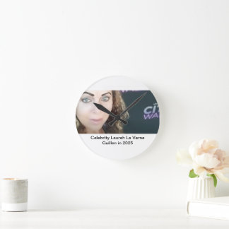 RELOJ REDONDO MEDIANO #TOPCELEBRITY #LAURAHLAVERNEGUILLEN 2025