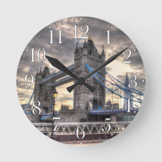 Reloj Redondo Mediano Tower Bridge y The Shard, Londres, Inglaterra