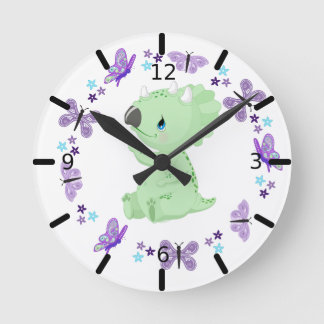 Reloj Redondo Mediano Triceratops y mariposas florales personalizadas
