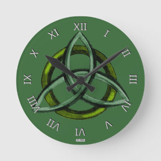 Reloj Redondo Mediano Triquetra (verde)