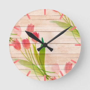 Reloj Redondo Mediano Tulipanes rojos sobre fondo de madera limpia