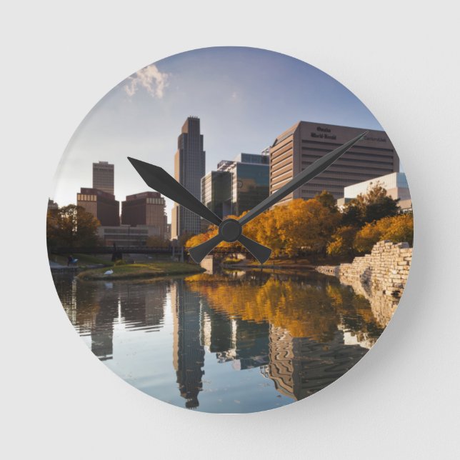 Reloj Redondo Mediano USA, Nebraska, Omaha, Gene Leahy Mall, Skyline (Anverso)