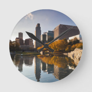 Reloj Redondo Mediano USA, Nebraska, Omaha, Gene Leahy Mall, Skyline