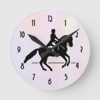 Viajero elegante en fondo acuarela