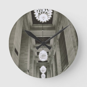 Reloj Redondo Mediano View of the lamps (b/w photo)