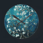 Reloj Redondo Mediano Vincent Van Gogh Almond Blossoms Oscuro Verde azul<br><div class="desc">"Every Hour, a Work of Art" Manténgase en forma con este reloj que muestra las flores de almendras de Van Gogh en un verde azulado profundo. Mezcla de función y belleza, convierte un elemento cotidiano en una declaración de elegancia atemporal. Flores de almendros las 24 horas, reloj de arte Van...</div>