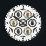 Reloj Redondo Mediano Vintage Insects Colorful Beetles Science<br><div class="desc">Diversos escarabajos vintage coloridos en el círculo de los puntos polka con fondo blanco. Para el entomólogo o el amante inusual de la vida salvaje.</div>