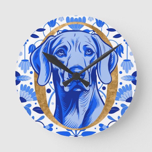 Reloj Redondo Mediano Weimaraner peering thru the letter "O" in Gold (Anverso)