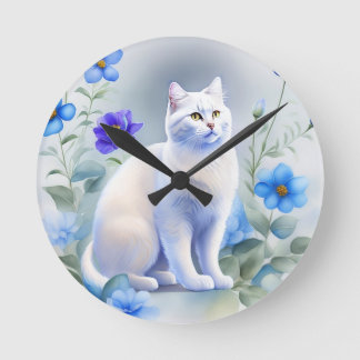 Reloj Redondo Mediano Weiße Katze mit blauen Blumen, Aquarell-Malerei