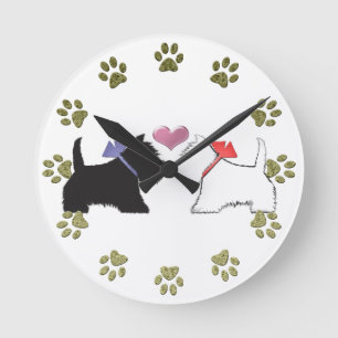 Reloj Redondo Mediano Westie lindo persigue arte