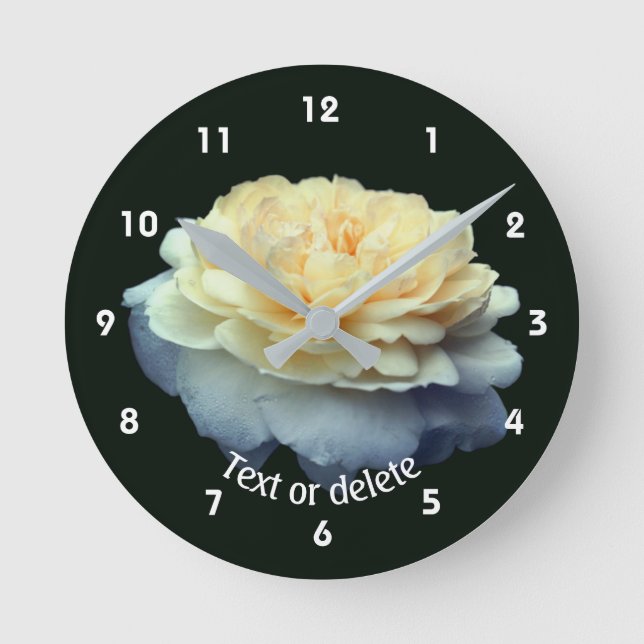 Reloj Redondo Mediano Yellow Rose Flower In Bloom Personalized (Anverso)