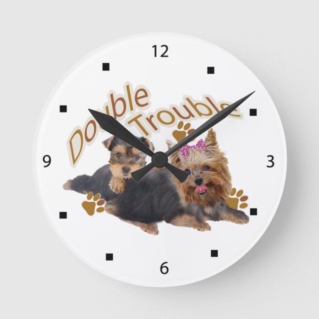 Reloj Redondo Mediano Yorkie Double Trouble Clock (Anverso)