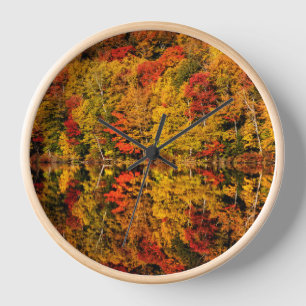 Reloj Reflexión de otoño sobre Russell Pond   Nuevo Hamp