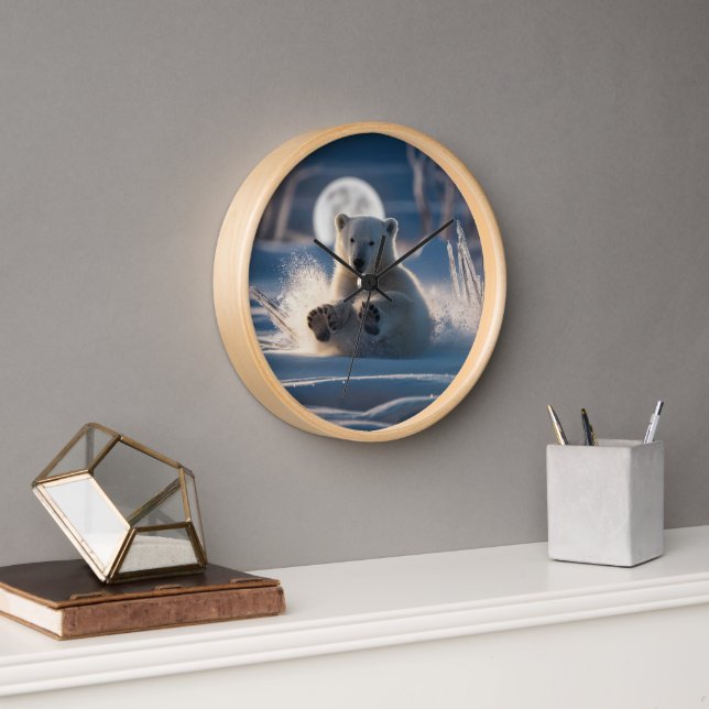 Reloj rollos juguetones de oso polar en la nieve (Oficina)