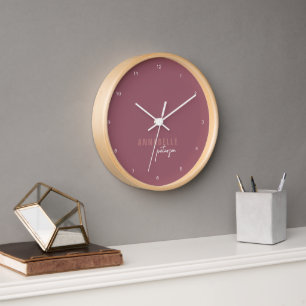 Reloj Rosa moderno con escritura mínima personalizada