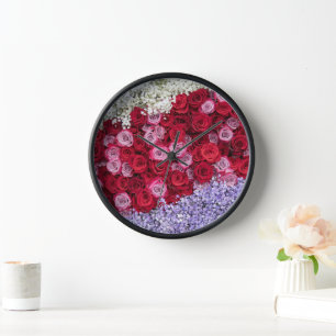 Reloj Rosas rojas y rosadas con Gypsophila colorida