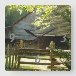 Reloj rústico del granero