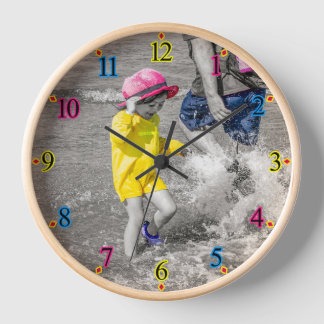 Reloj salpicando alegria