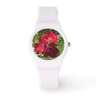 Reloj simple de rosas rojas