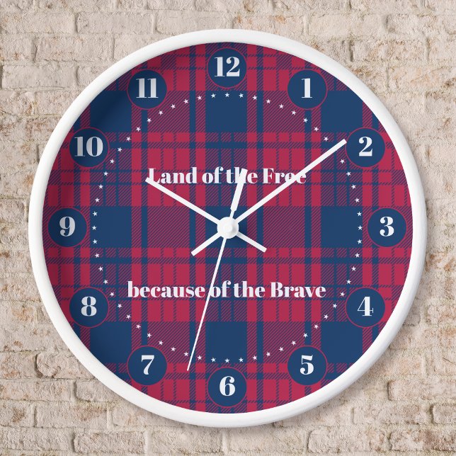 Reloj Tartán - Patriótico - Estrellas blancas rojas (Patriotic Tartan with Stars Wall clock by Leapfroglisics Shop)