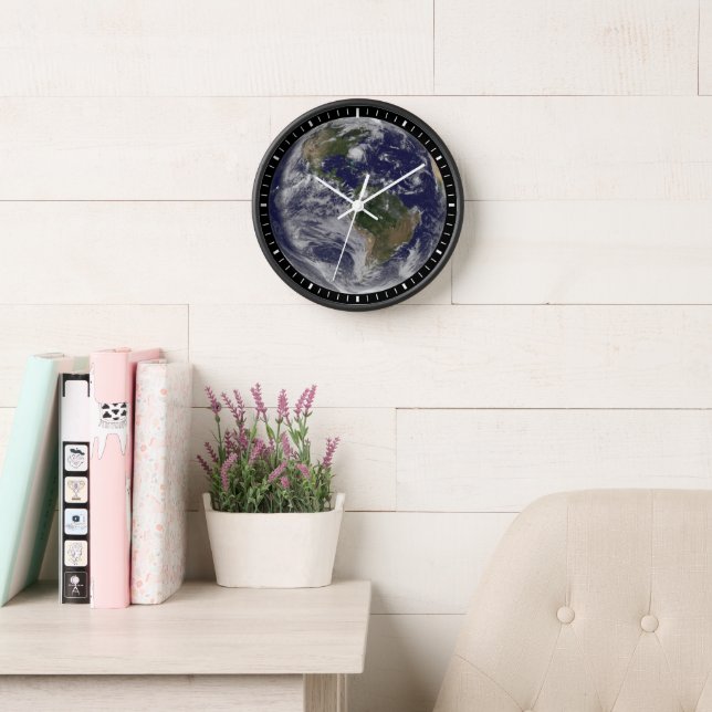 Reloj Tierra Llena Con El Huracán Irene En La Costa Este (Sala de lectura)