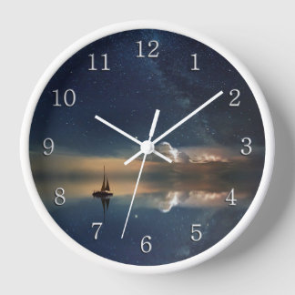 Reloj Vela lejos de los números de nubes