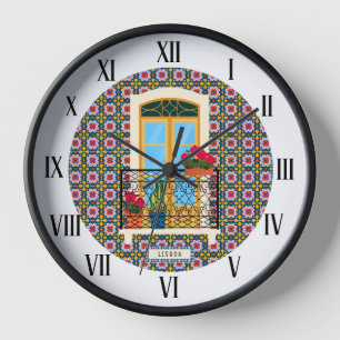 Reloj Ventana de la casa de Lisboa con plantas y azulejo