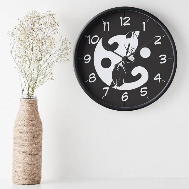 Reloj Yin Yang Cat Novedad blanca y negra (The purrfect clock for cat lovers!)