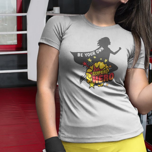 Remera ajustada 'Sé tu propio superhéroe' (Subido por el creador)