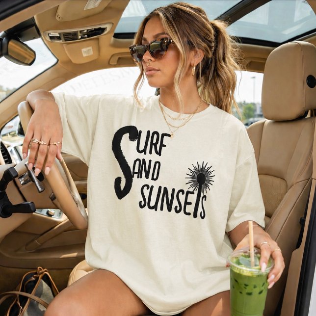 Remeras de surf, arena, puestas de sol y ambiente  (Subido por el creador)