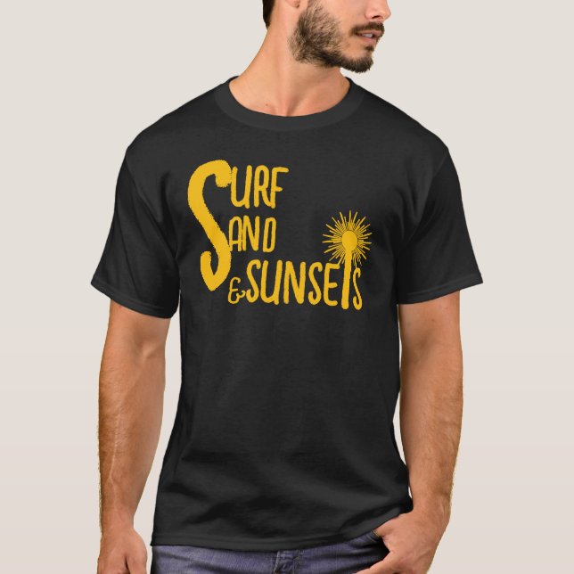 Remeras de surf, arena, puestas de sol y ambiente  (Anverso)