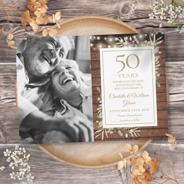 Reserva La Fecha Aniversario número 50 Luces de Greenery Rústico Fo (50th Anniversary Rustic Greenery Lights Photo Save The Date)