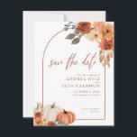 Reserva La Fecha Arco Boho Otoño Floral Calabaza Terracota<br><div class="desc">Invitaciones Save The Date en hermosos colores de otoño con calabazas y flores.</div>