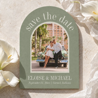 Reserva La Fecha Arco de boda verde sage con guión moderno para fot