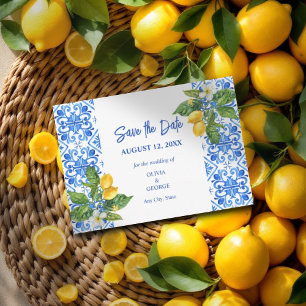 Reserva La Fecha azulejos azules mediterráneos y limones guardan la